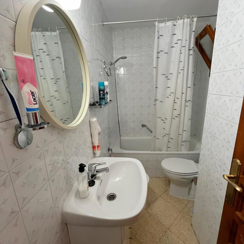 PISO EN VENTA EN EL CENTRO DE PALAMÓS, JUNTO AL MERCADO MUNICIPAL